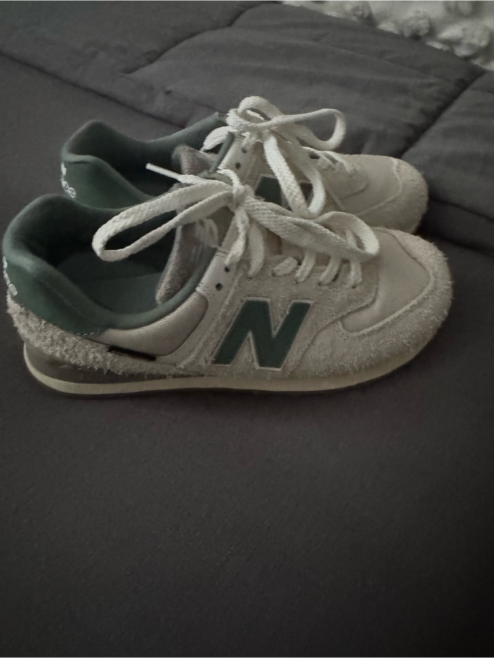 New Balance 574 Cream & Green Retro Sneakers - Picture 2 of 4